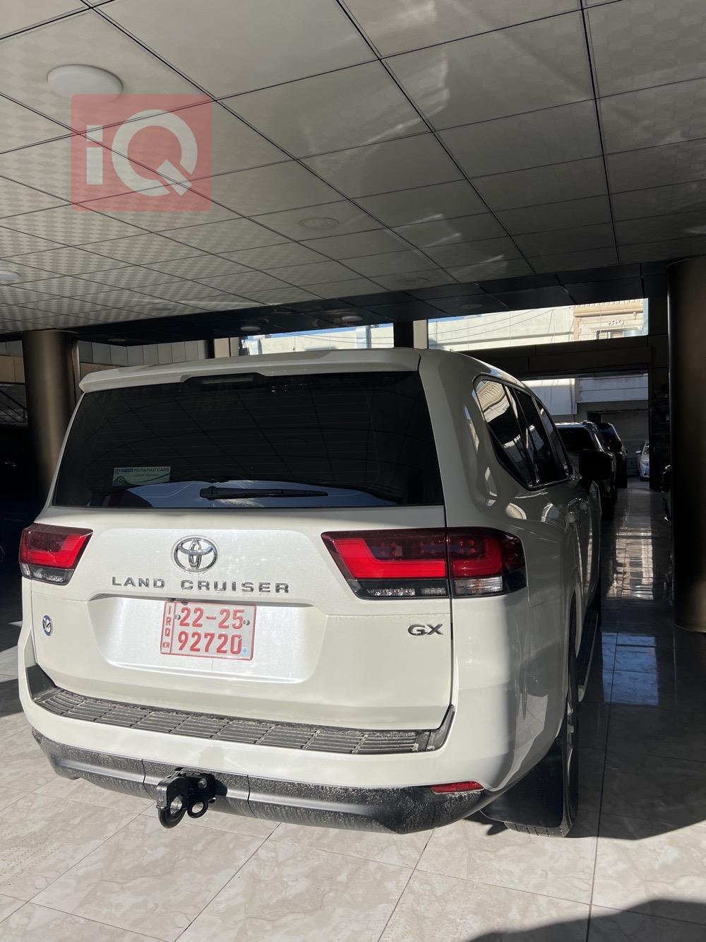 تۆیۆتا لاند کروزەر